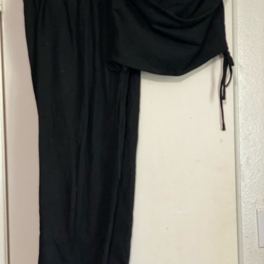 Kittenish tube top sweatpants set